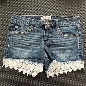 l.e.i Ashley Low Rise Denim Shorts